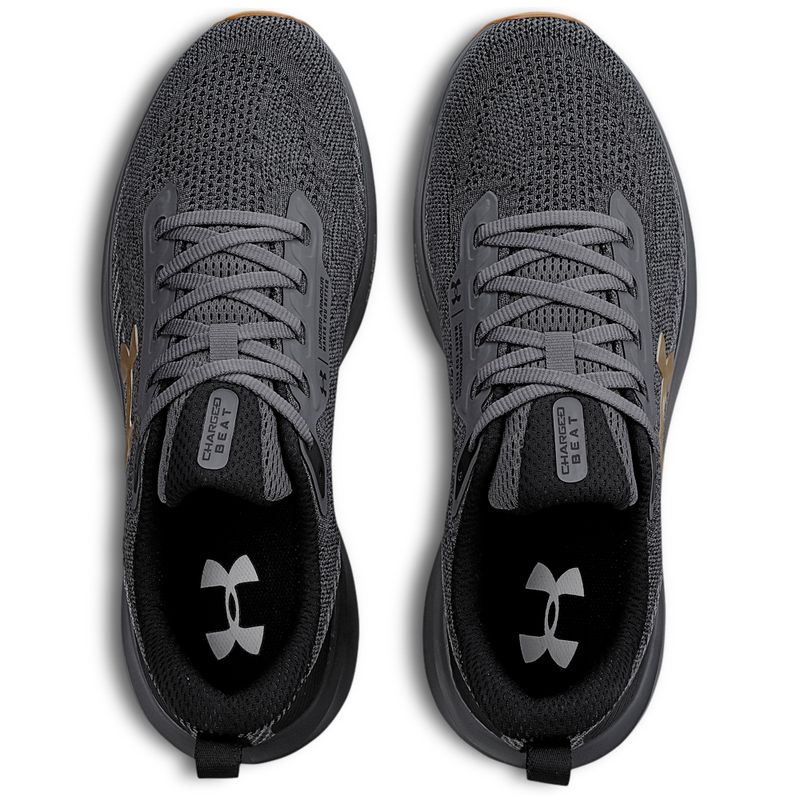 tenis de corrida masculino under armour charged beat 3027795 101